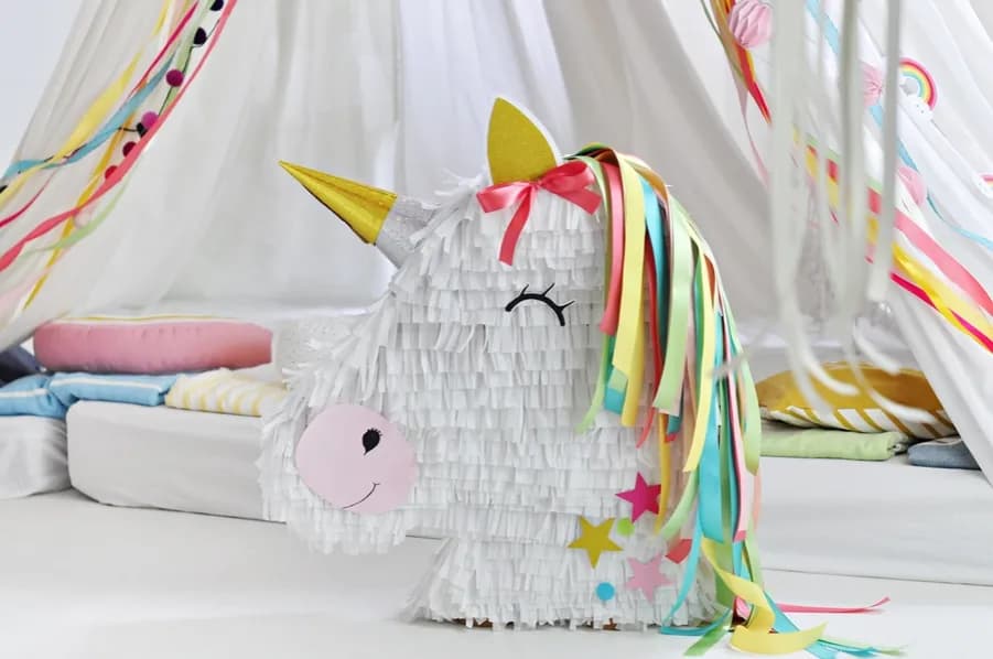 Jak samemu zrobić piniatę w łatwy sposób i zaoszczędzić pieniądze