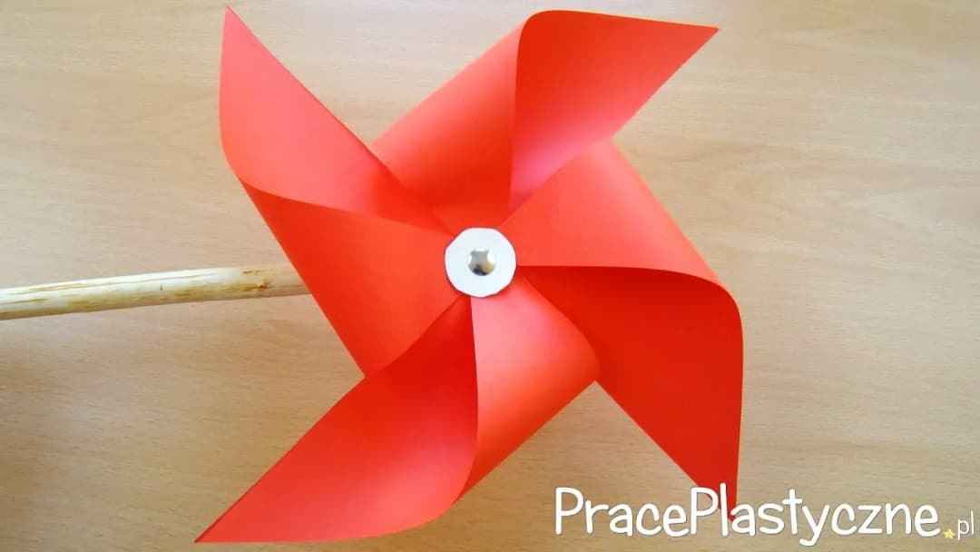 Jak zrobić wiatrak z kartonu - prosta instrukcja krok po kroku