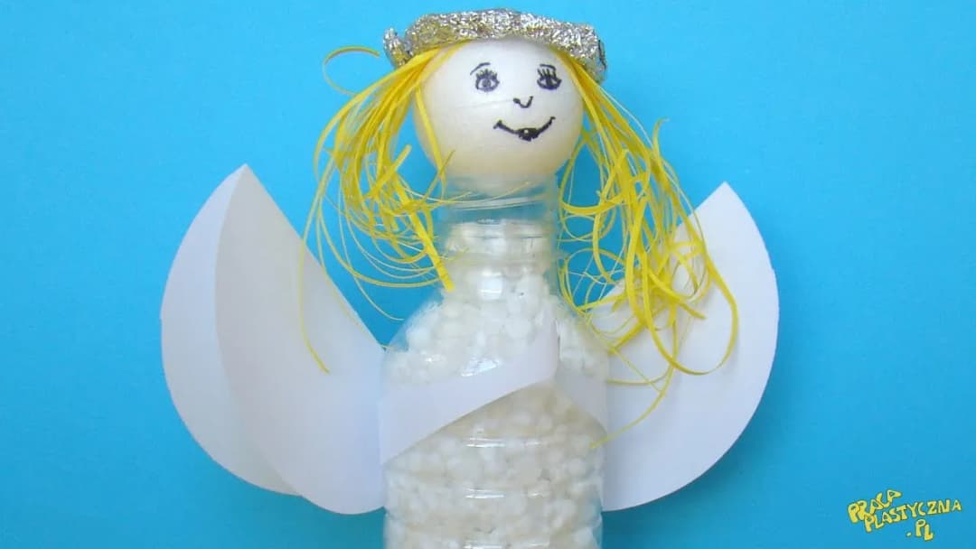 Jak zrobić aniołka z butelki - prosty sposób na świąteczną dekorację