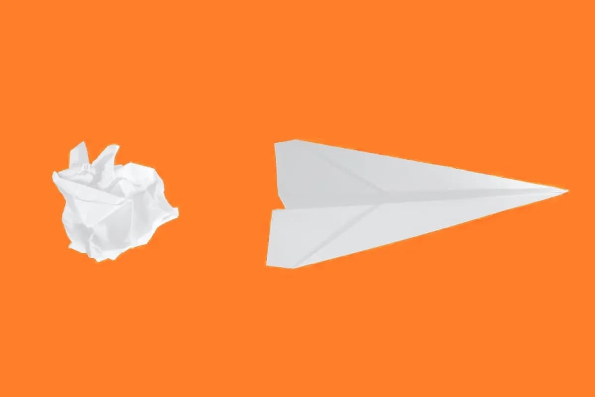 Instrukcja jak zrobić samolot z papieru – proste kroki, które zaskoczą