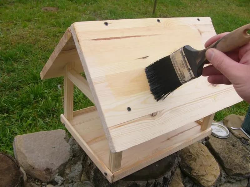 Jak zrobić karmnik dla ptaków instrukcja - proste sposoby na stworzenie przytulnego miejsca dla ptaków